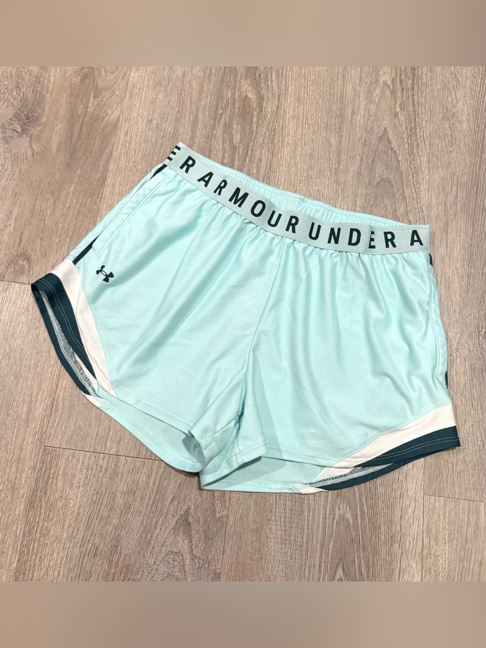 •UNDER ARMOUR• RUNNING SHORTS - Picture 1 of 5